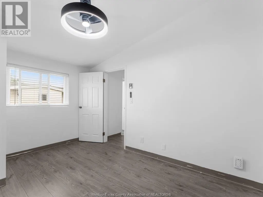 255 TALBOT STREET N Unit# 3