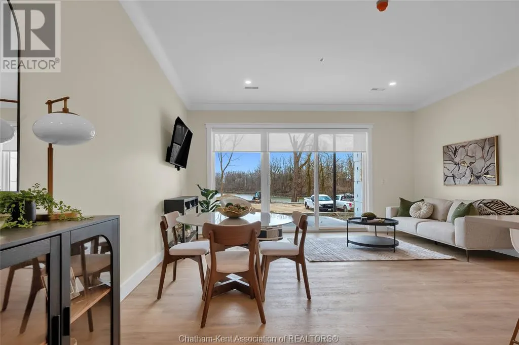 364 Grand AVENUE East Unit# 401