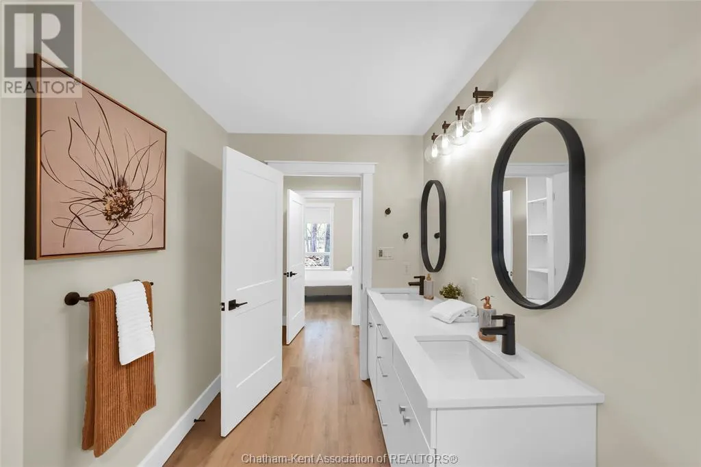 364 Grand AVENUE East Unit# 401