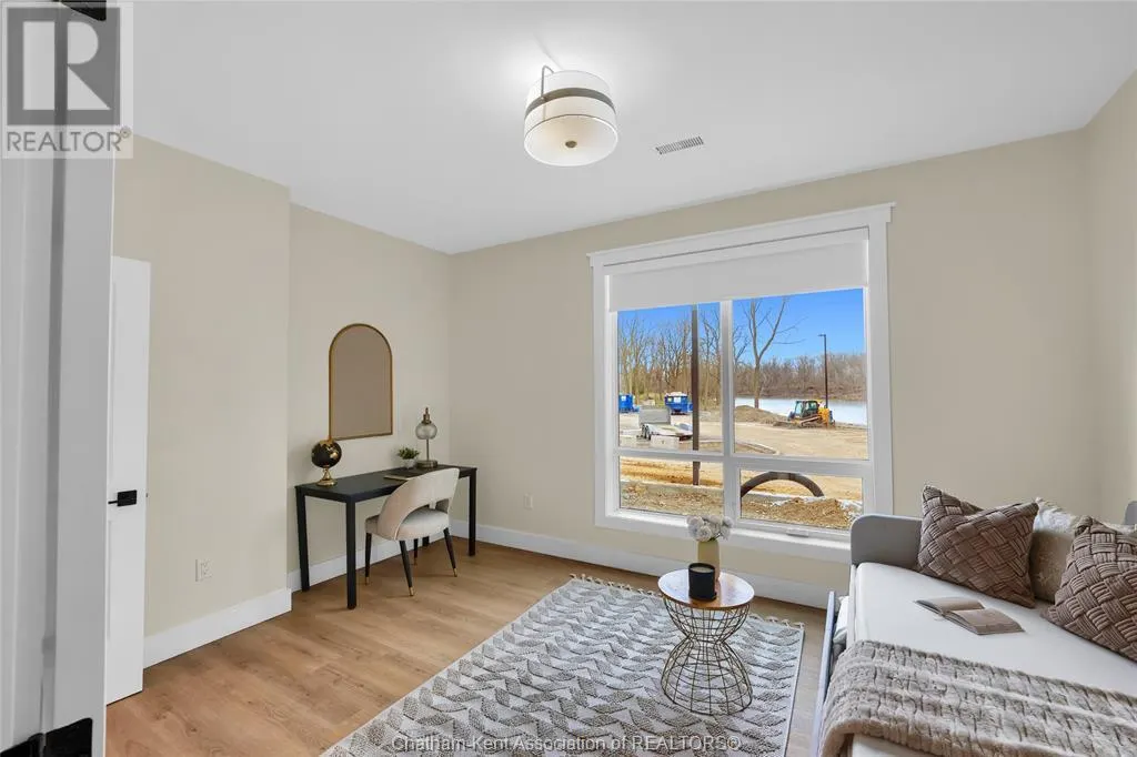 364 Grand AVENUE East Unit# 401