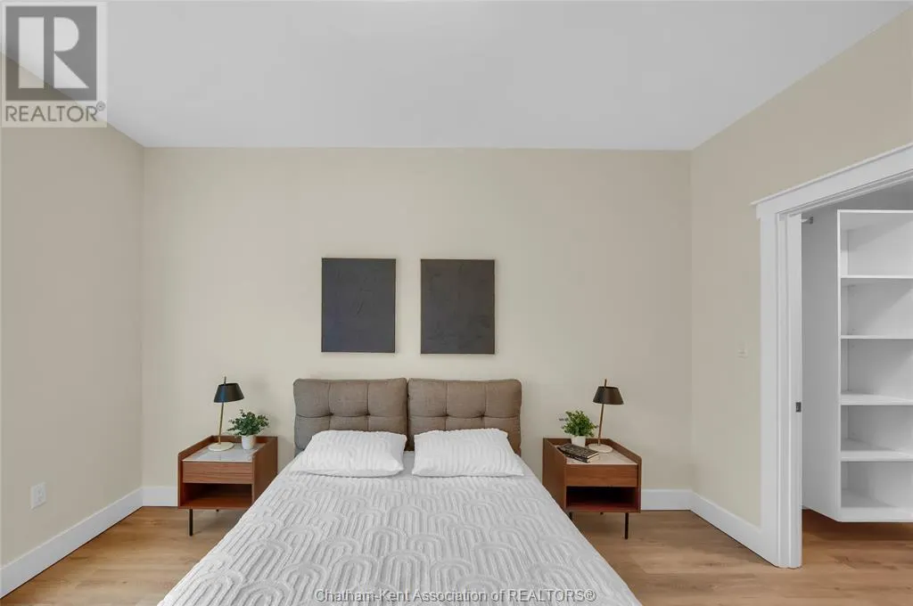 364 Grand AVENUE East Unit# 401