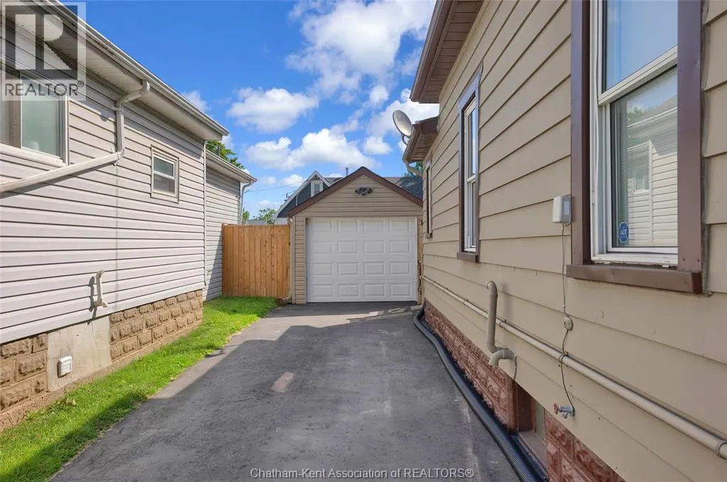 61 Sheldon AVENUE