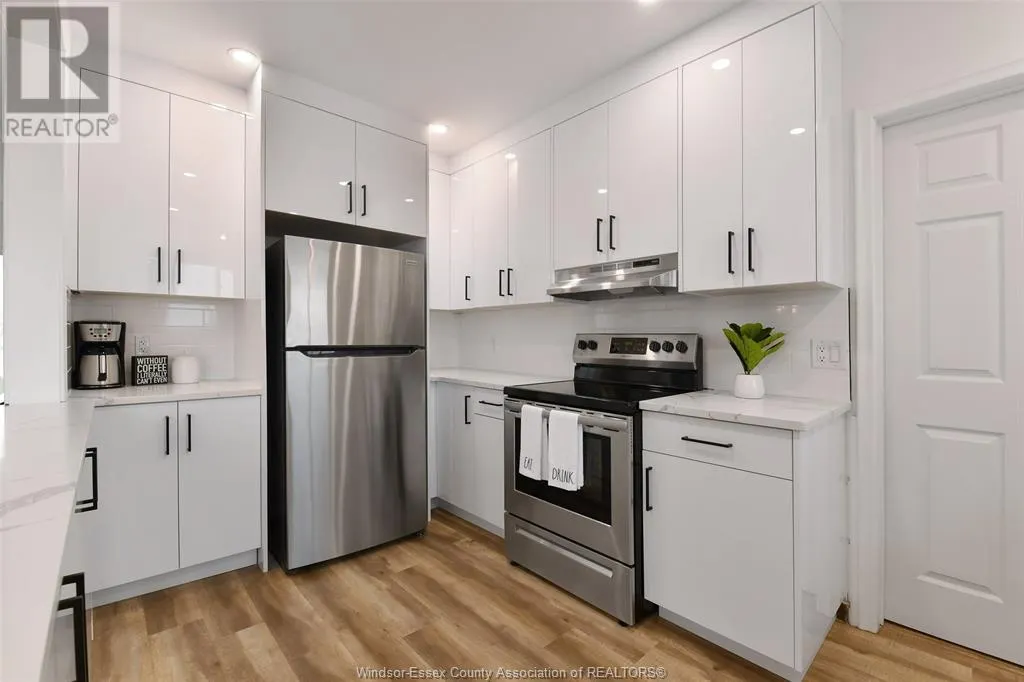 208 ROBSON