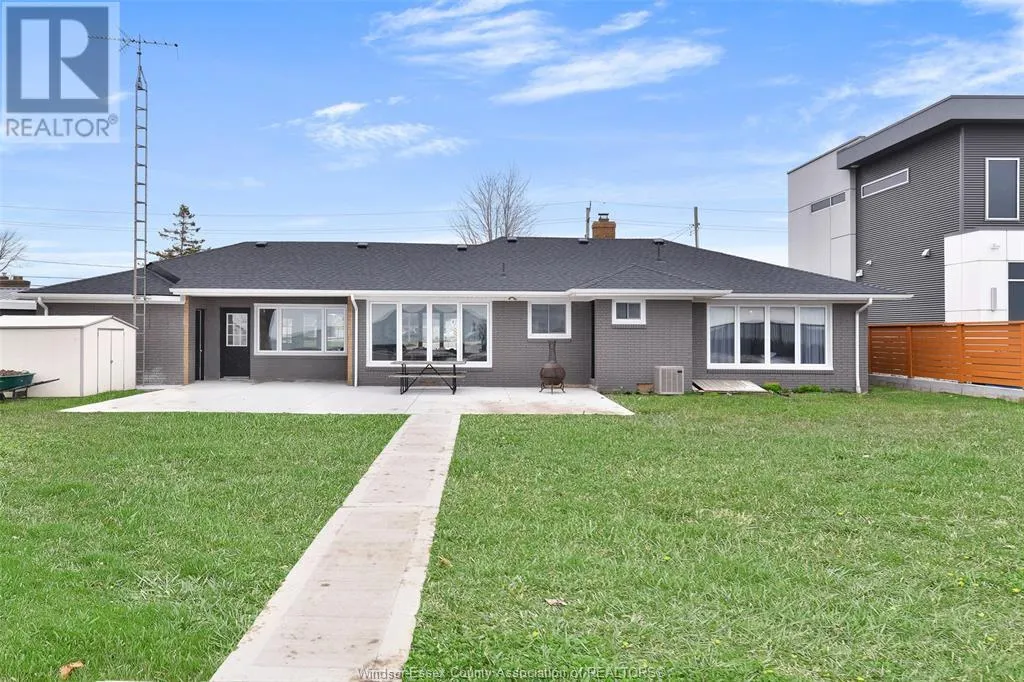 208 ROBSON
