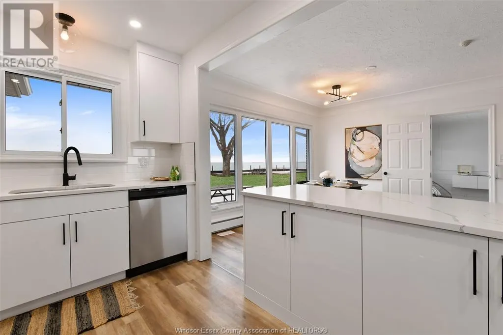 208 ROBSON