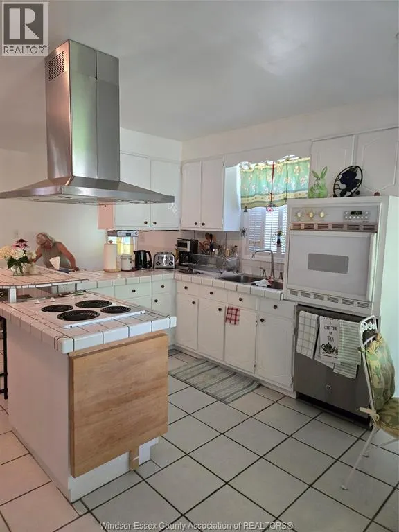 12139 PAPINEAU CRT