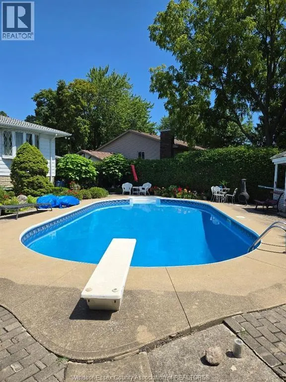 12139 PAPINEAU CRT