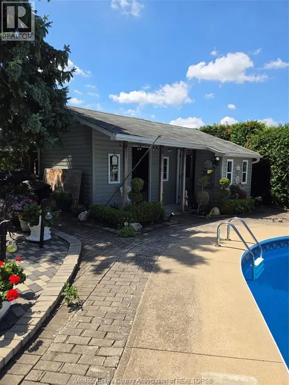 12139 PAPINEAU CRT