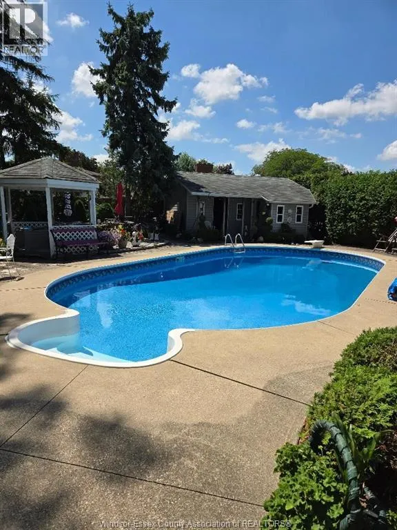 12139 PAPINEAU CRT