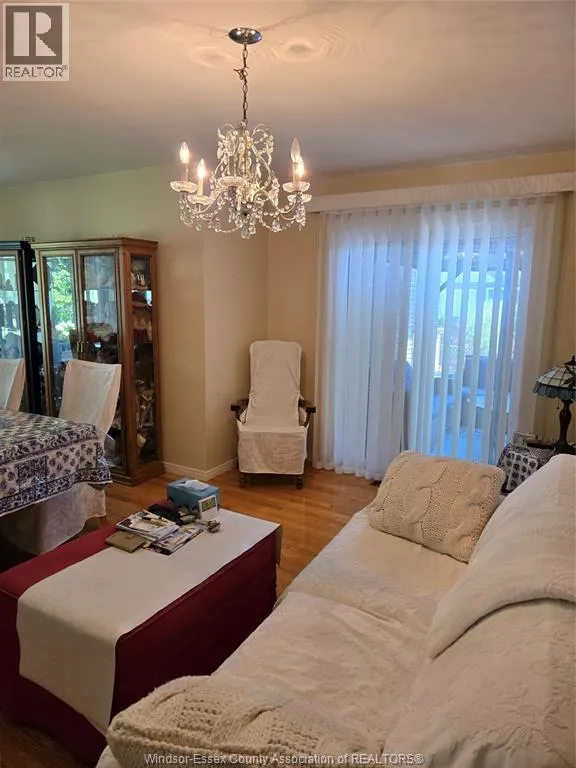12139 PAPINEAU CRT