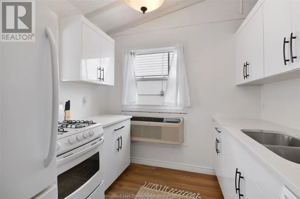 206 ROBSON