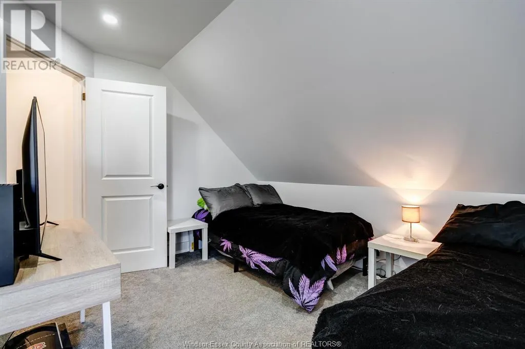 242 Mersea Rd 21