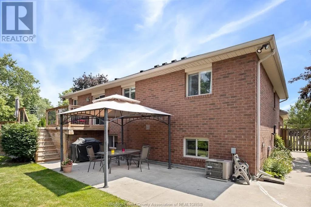 395 DONLON STREET