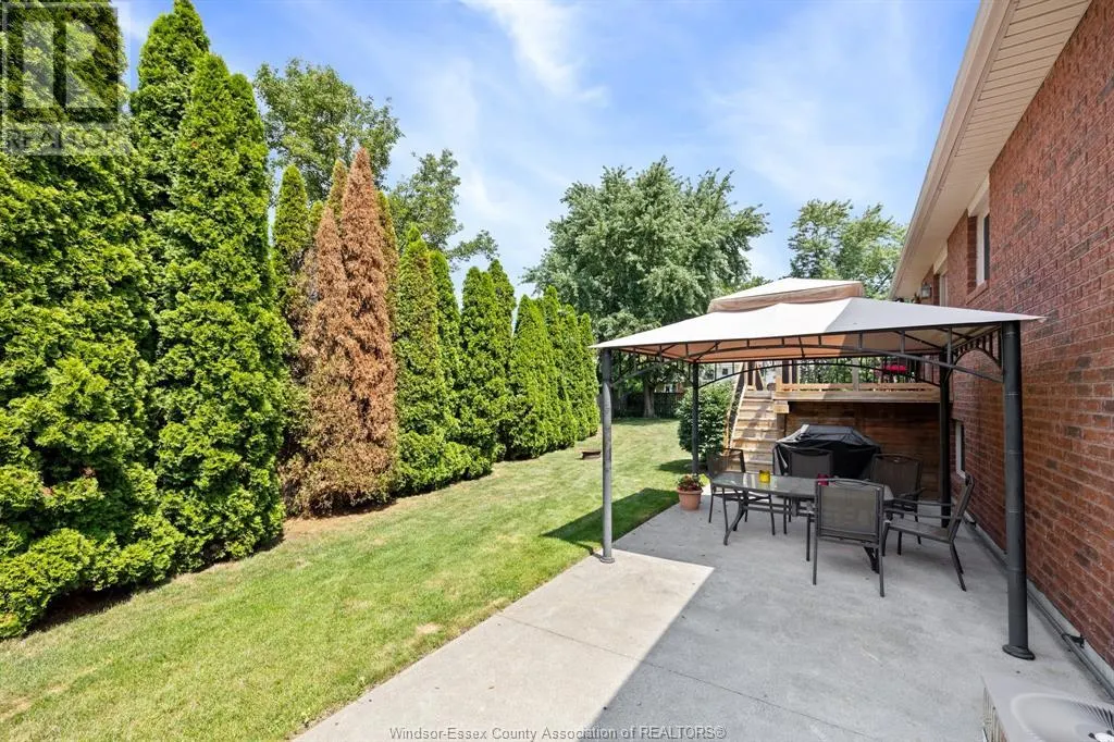 395 DONLON STREET