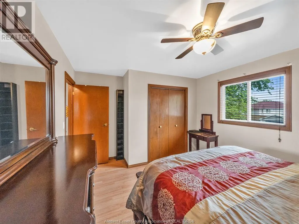 44 SHERWOOD AVENUE