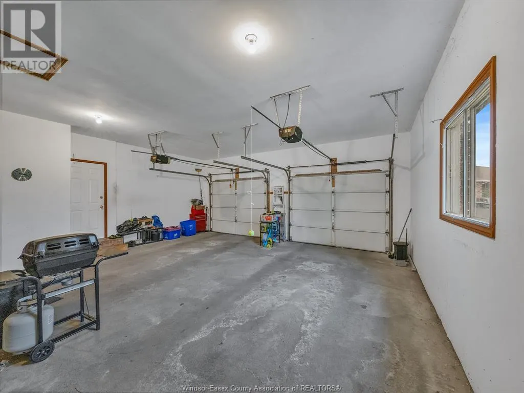 44 SHERWOOD AVENUE
