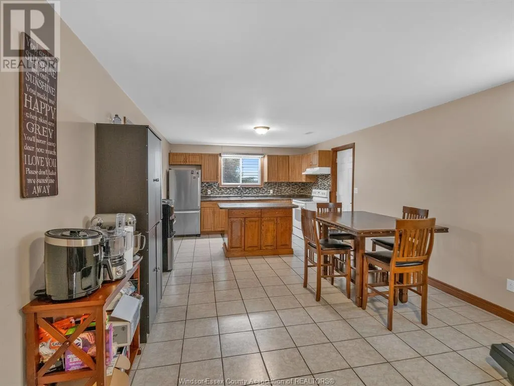 44 SHERWOOD AVENUE