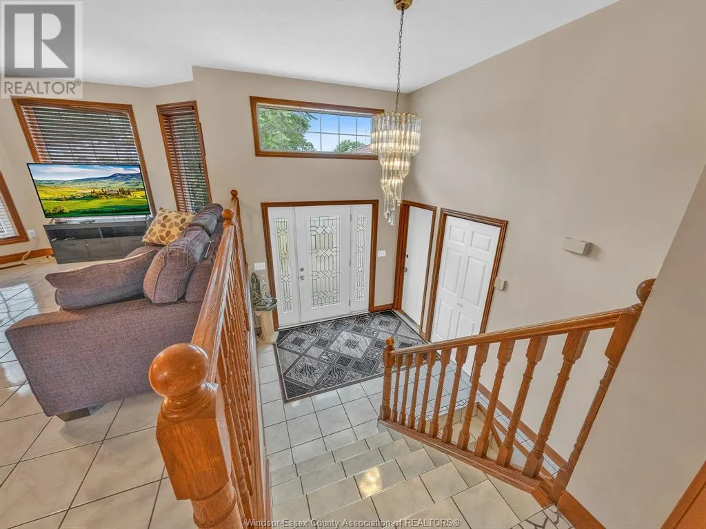 44 SHERWOOD AVENUE