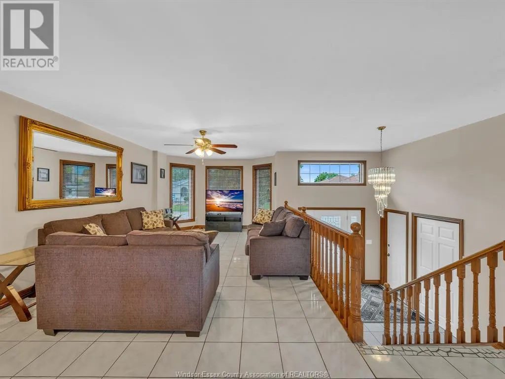 44 SHERWOOD AVENUE