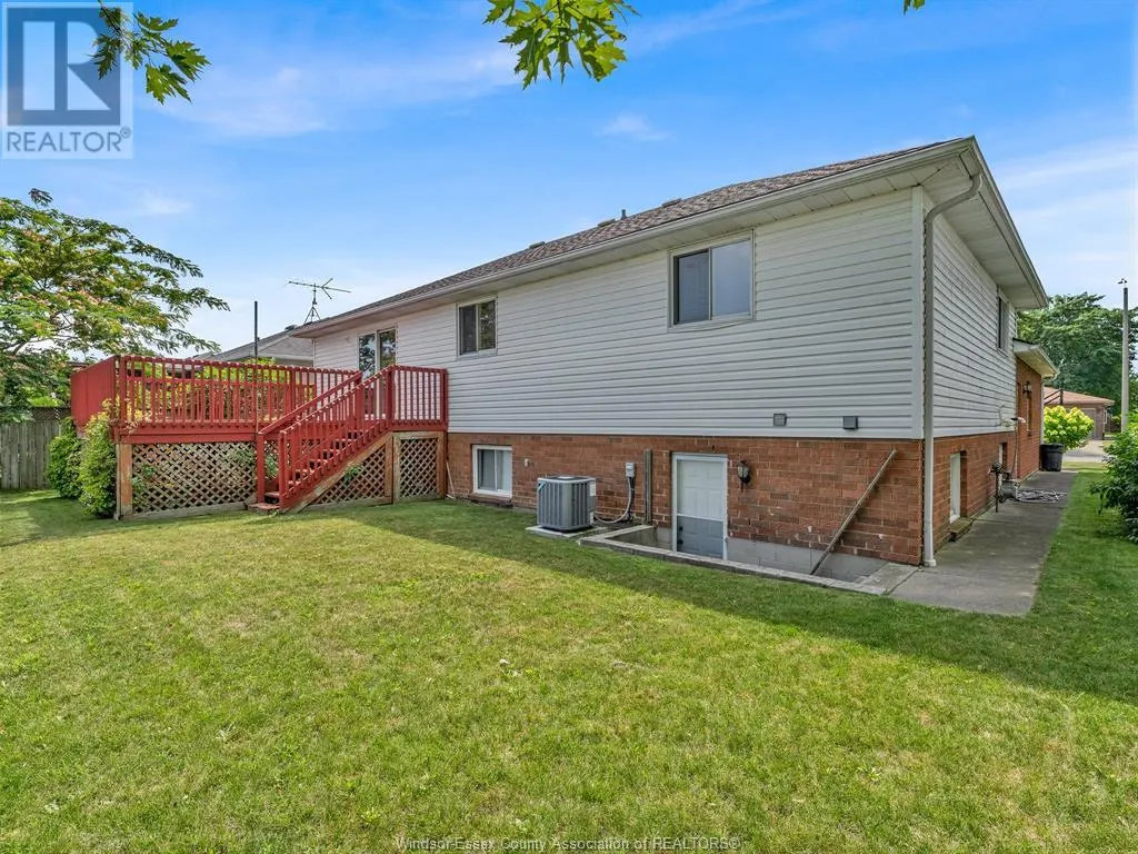 44 SHERWOOD AVENUE