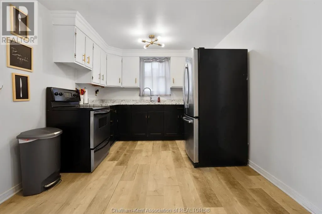 252 Selkirk STREET