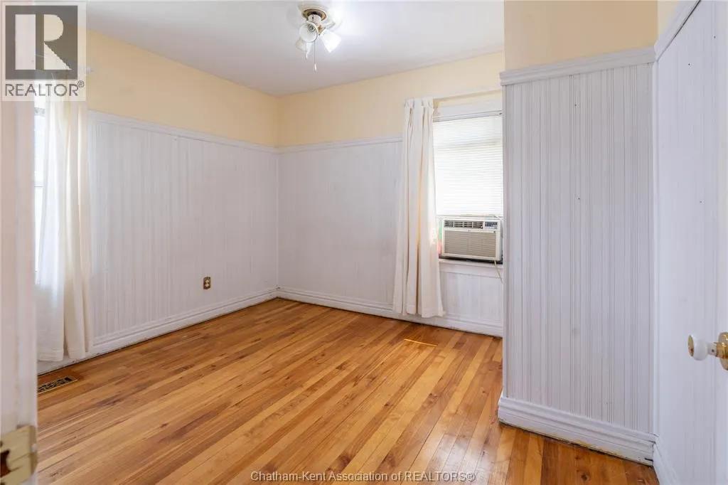 40 Kerr AVENUE