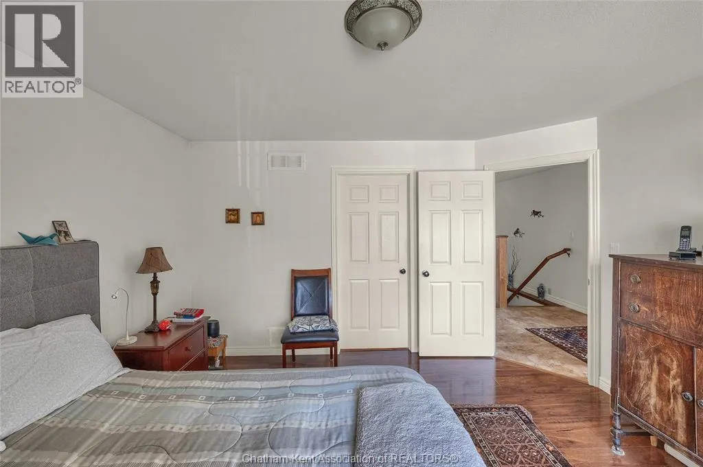3 Schooner COURT