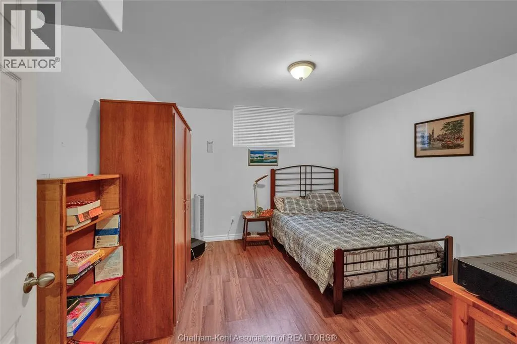 3 Schooner COURT