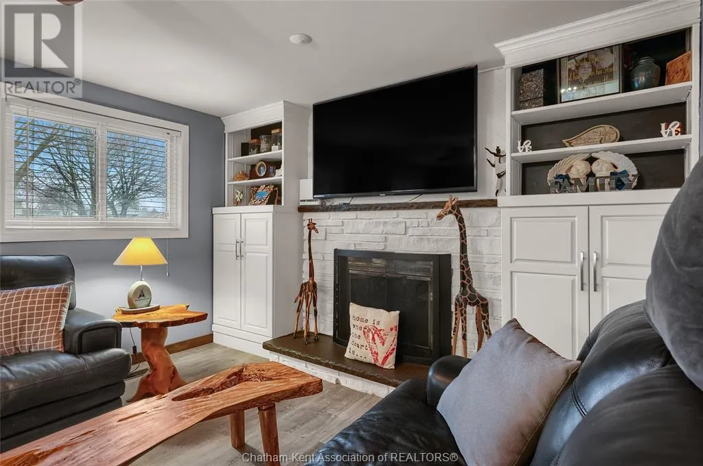 12 DONALDA DRIVE