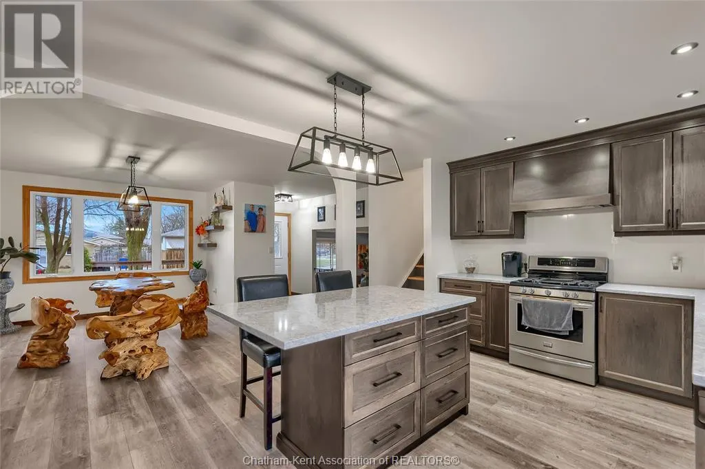 12 DONALDA DRIVE