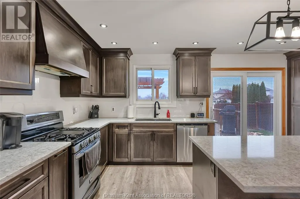 12 DONALDA DRIVE