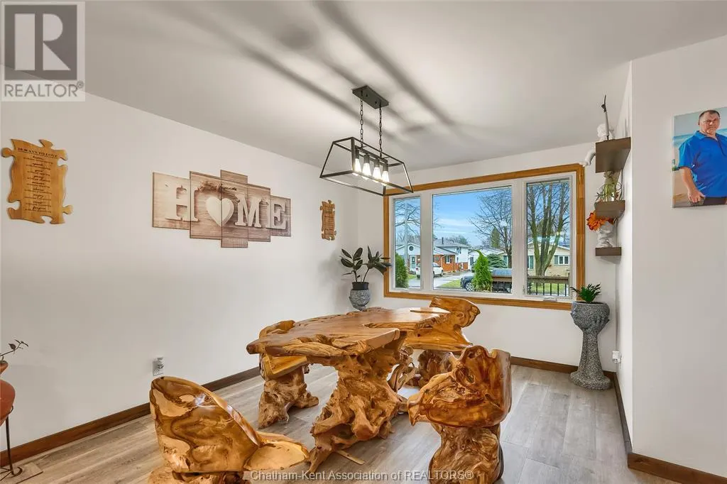 12 DONALDA DRIVE