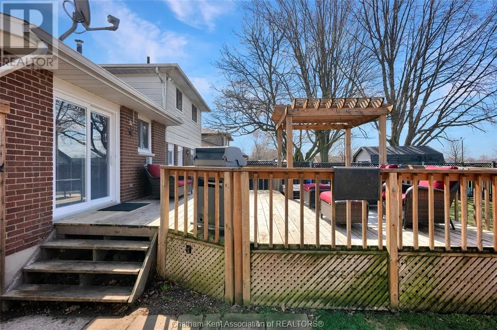 12 DONALDA DRIVE