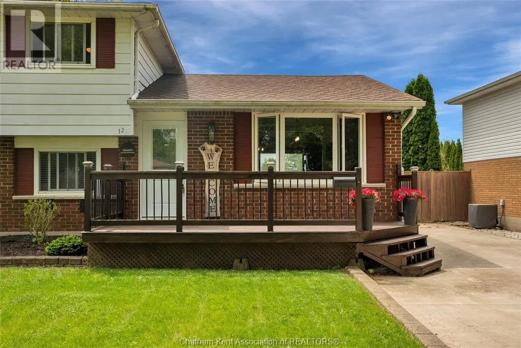 12 DONALDA DRIVE