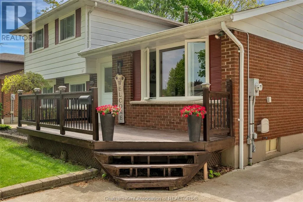 12 DONALDA DRIVE