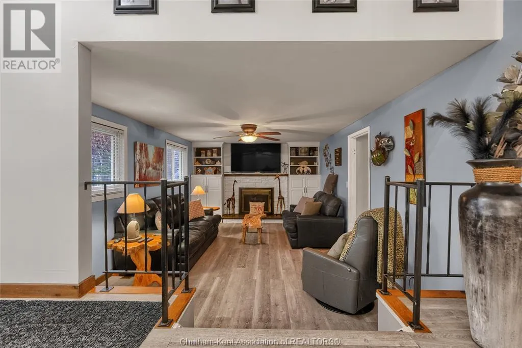 12 DONALDA DRIVE