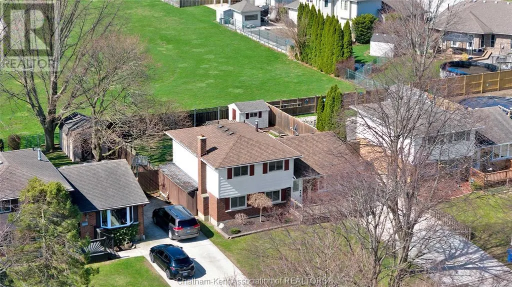 12 DONALDA DRIVE