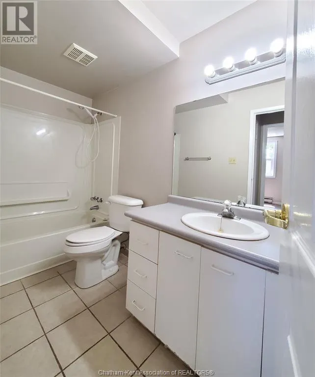 12 Montgomery DRIVE Unit# B106