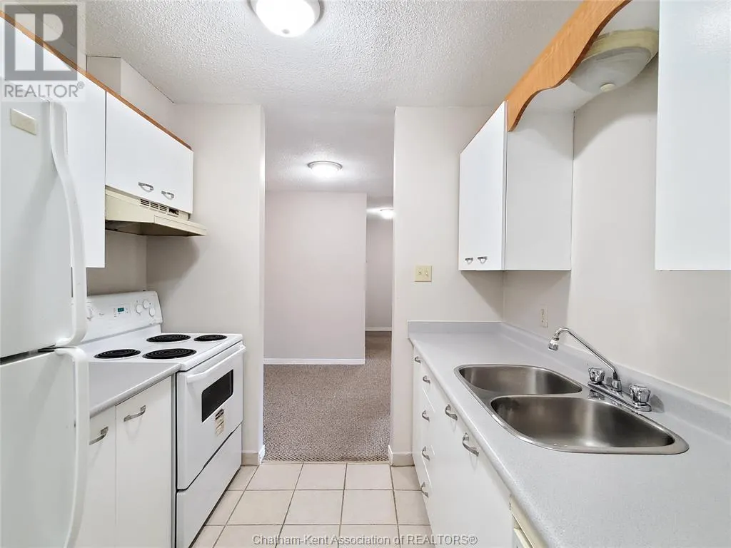12 Montgomery DRIVE Unit# B106