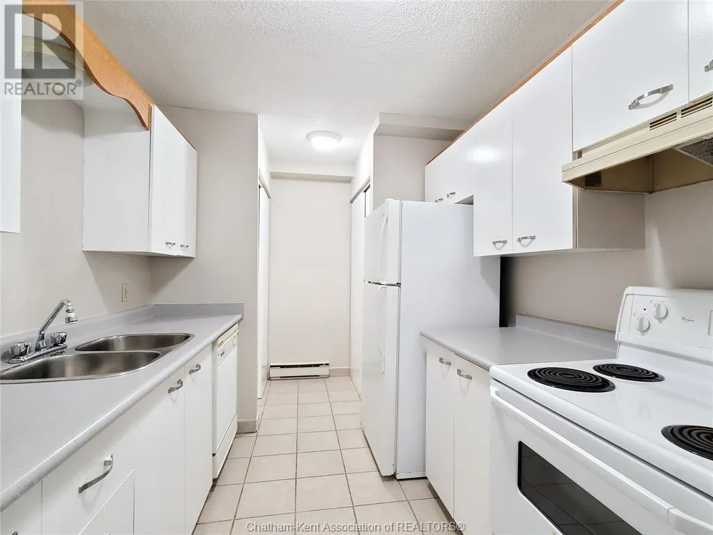 12 Montgomery DRIVE Unit# B106