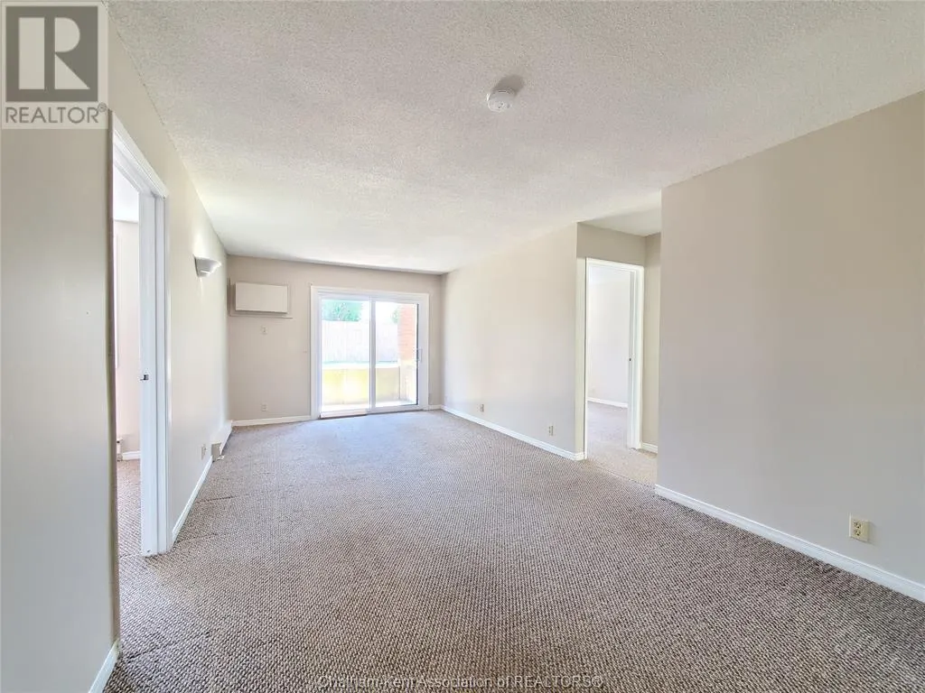 12 Montgomery DRIVE Unit# B106