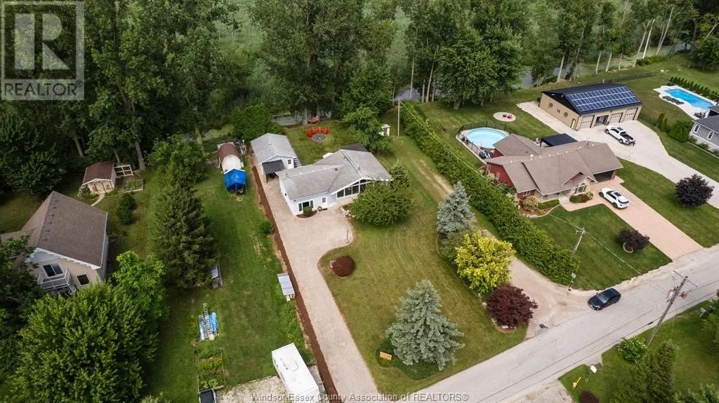 472 LAKEWOOD DRIVE