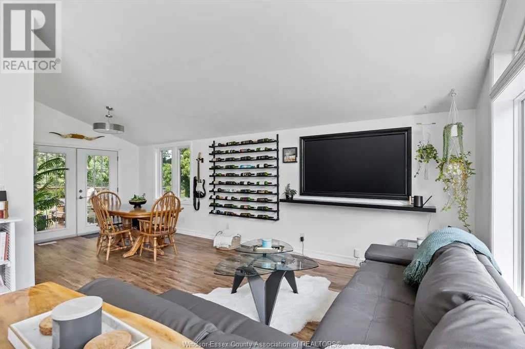 472 LAKEWOOD DRIVE