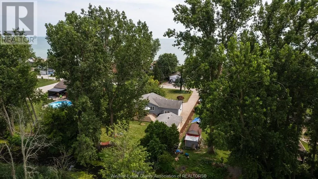 472 LAKEWOOD DRIVE