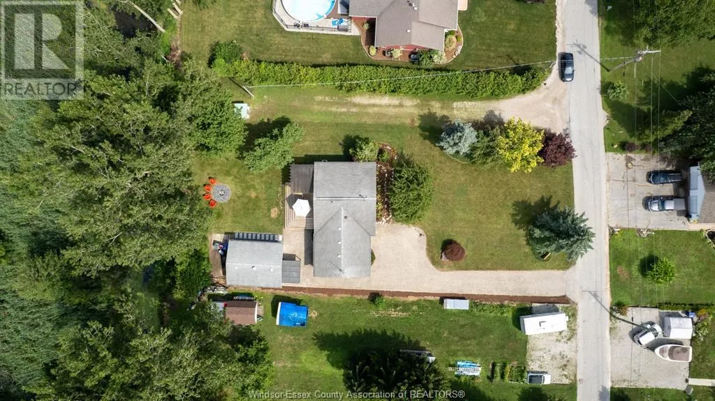 472 LAKEWOOD DRIVE
