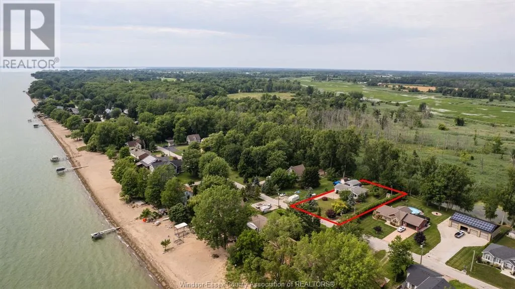 472 LAKEWOOD DRIVE