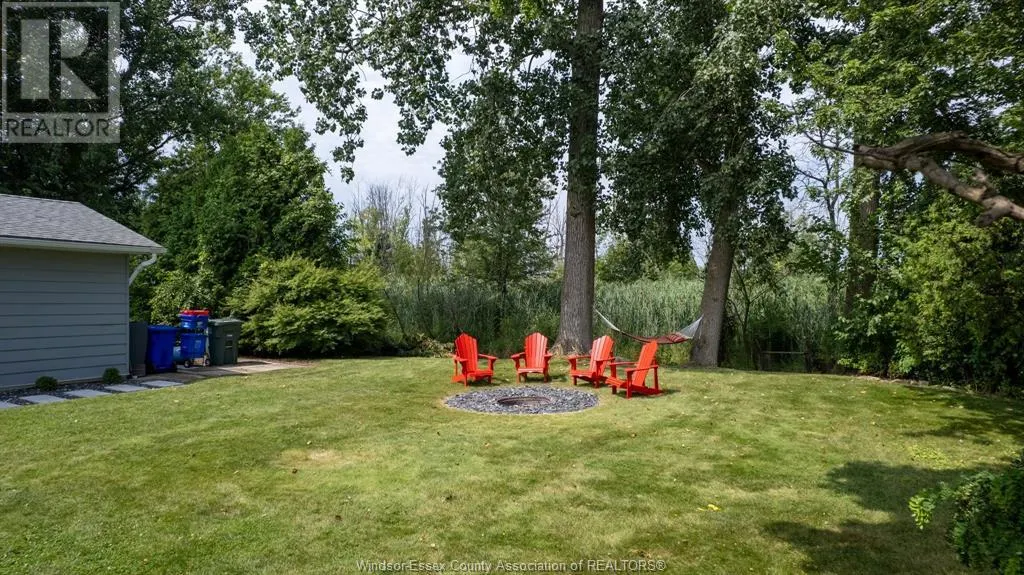 472 LAKEWOOD DRIVE