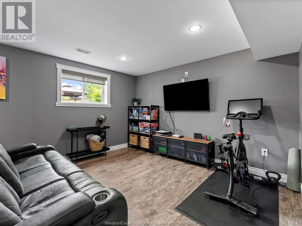 1355 LEGENDS LN