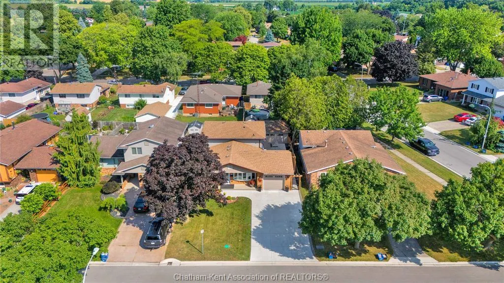 110 GLENGARRY CRESCENT
