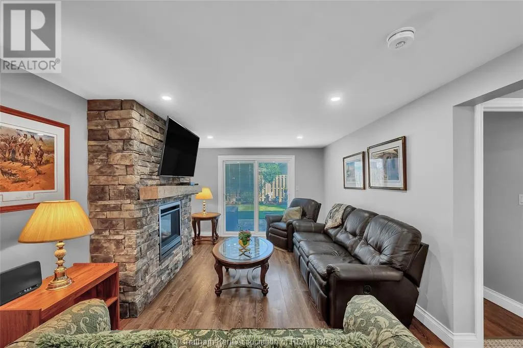 110 GLENGARRY CRESCENT